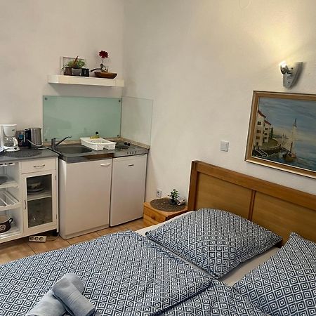Apartments Marija Malinska Ngoại thất bức ảnh