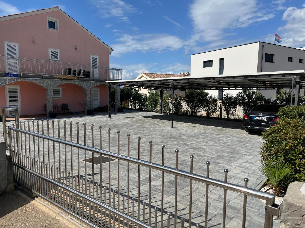 Apartments Marija Malinska Ngoại thất bức ảnh