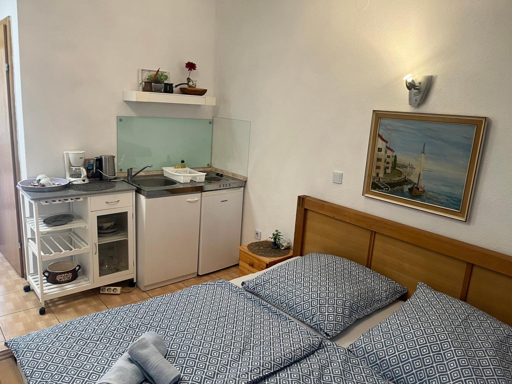 Apartments Marija Malinska Ngoại thất bức ảnh